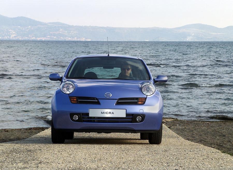  Nissan Micra 3-Door 2003 года  (фото 4 из 7)
